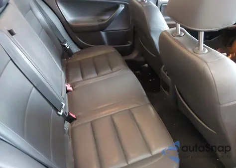 2008 Volkswagen Jetta Wolfsburg Edition из США, поврежденный, VIN 3VWRA71K68M181270